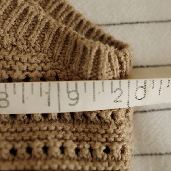 Handmade Knit Vest - Picture 4 of 4